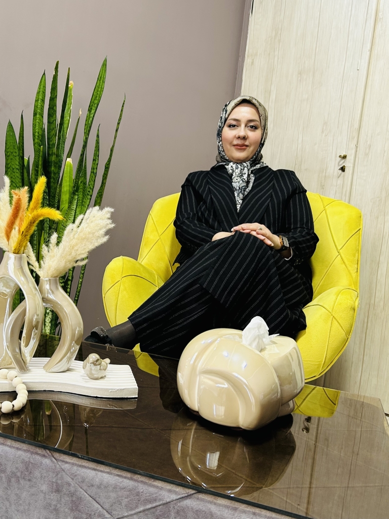افسانه کریمی