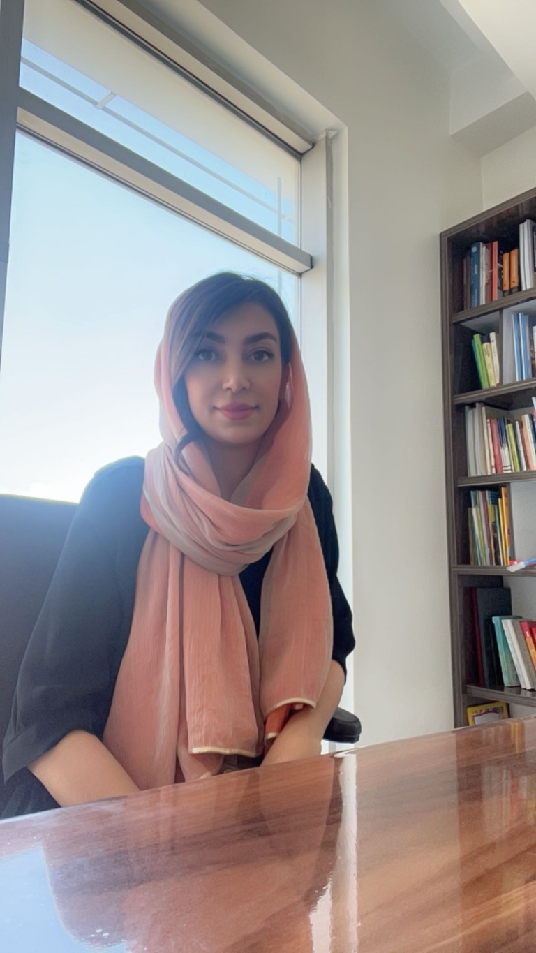 رعنا شيخ زاده صورى